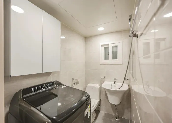 Seoulwood Retreat, Dangsan Near Hongdae & Yeouido, 5 Min Walk From The Subway Station 서울특별시