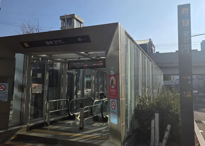 Seoulwood Retreat, Dangsan Near Hongdae & Yeouido, 5 Min Walk From The Subway Station * 서울특별시